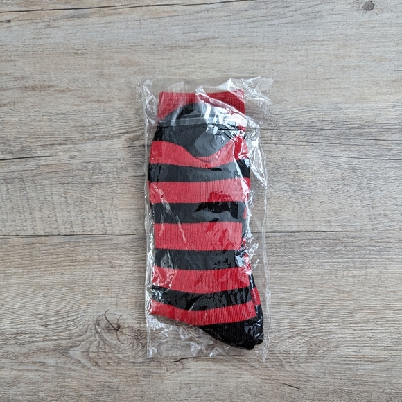 Assholes Live Forever Linda Finegold ALF Socks - Picture 2 of 3